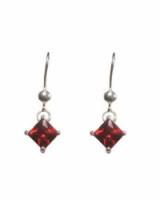 Swarovski kostky se zirkonem Red I a